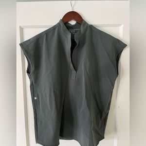 NWT FIGS Rafaela scrub top